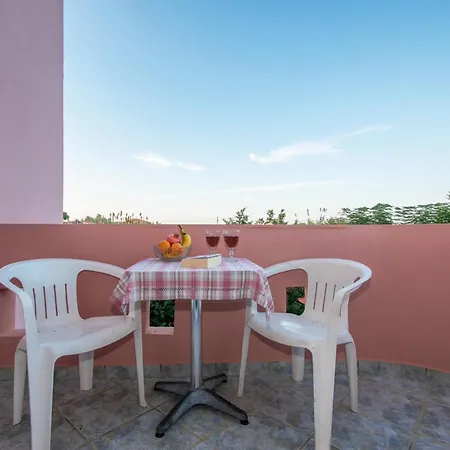 Spiros Ii & 50m From Center 300m From Ideal For Families And Groups * 拉加纳斯