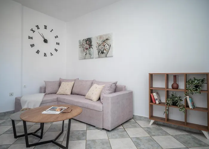 Spiros Ii & 50m From Center 300m From Ideal For Families And Groups Laganas