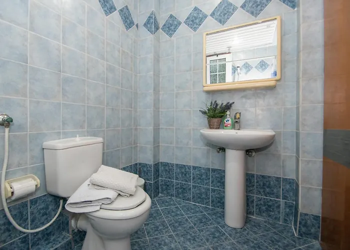 Spiros Ii & 50m From Center 300m From Ideal For Families And Groups