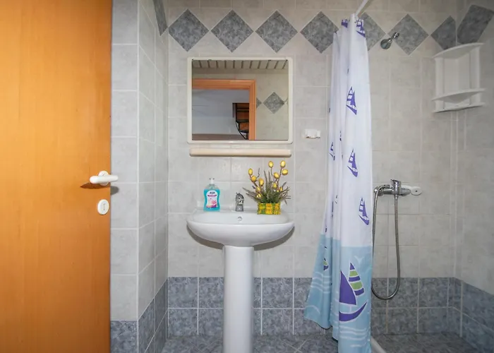 Spiros Ii & 50m From Center 300m From Ideal For Families And Groups Appartement Laganas