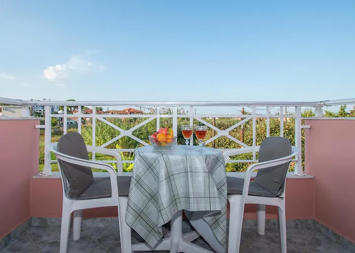 Spiros Ii & 50m From Center 300m From Ideal For Families And Groups Appartement Laganas