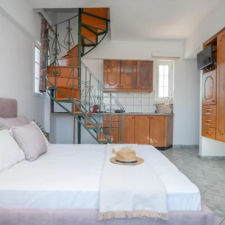 Apartment Spiros Ii & 50m From Center 300m From Ideal For Families And Groups