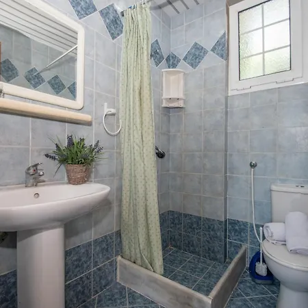 Spiros Ii & 50m From Center 300m From Ideal For Families And Groups