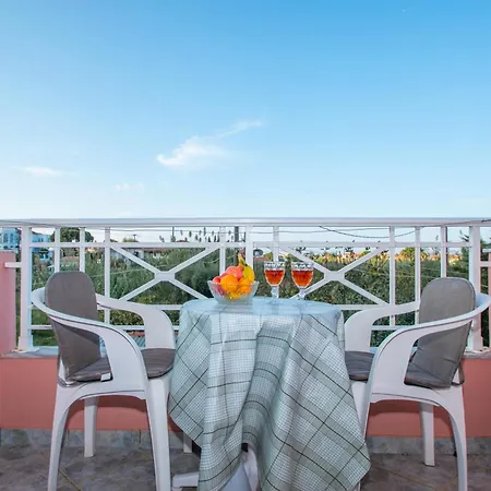 Apartment Spiros Ii & 50m From Center 300m From Ideal For Families And Groups Laganas