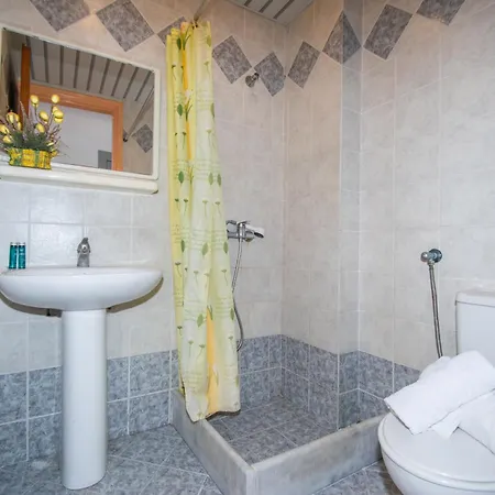 Spiros Ii & 50m From Center 300m From Ideal For Families And Groups Appartamento *