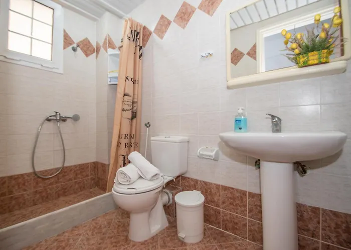 Spiros Ii & 50m From Center 300m From Ideal For Families And Groups Апартаменты *