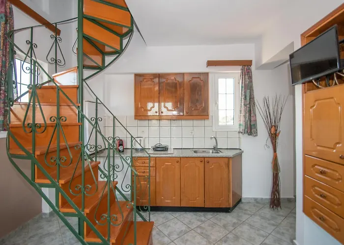Spiros Ii & 50m From Center 300m From Ideal For Families And Groups Апартаменты *