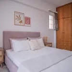 Apartment Spiros Ii & 50m From Center 300m From Ideal For Families And Groups