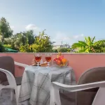 Spiros Ii & 50m From Center 300m From Ideal For Families And Groups Laganász