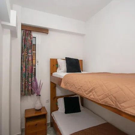 Spiros Ii & 50m From Center 300m From Ideal For Families And Groups Apartman Laganász