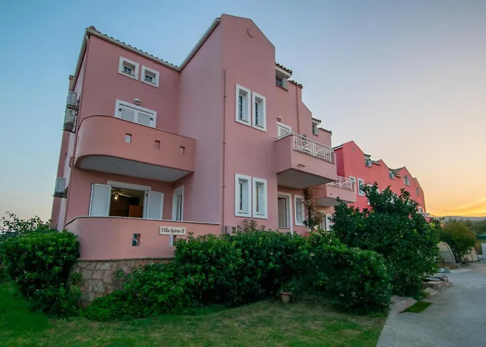 Spiros Ii & 50m From Center 300m From Ideal For Families And Groups *