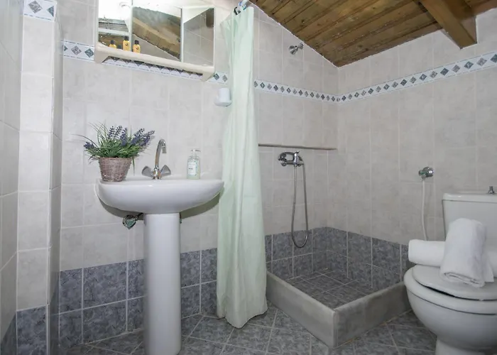 Spiros Ii & 50m From Center 300m From Ideal For Families And Groups
