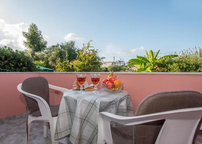 Spiros Ii & 50m From Center 300m From Ideal For Families And Groups Laganas
