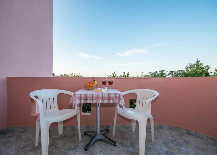 Spiros Ii & 50m From Center 300m From Ideal For Families And Groups * Laganas